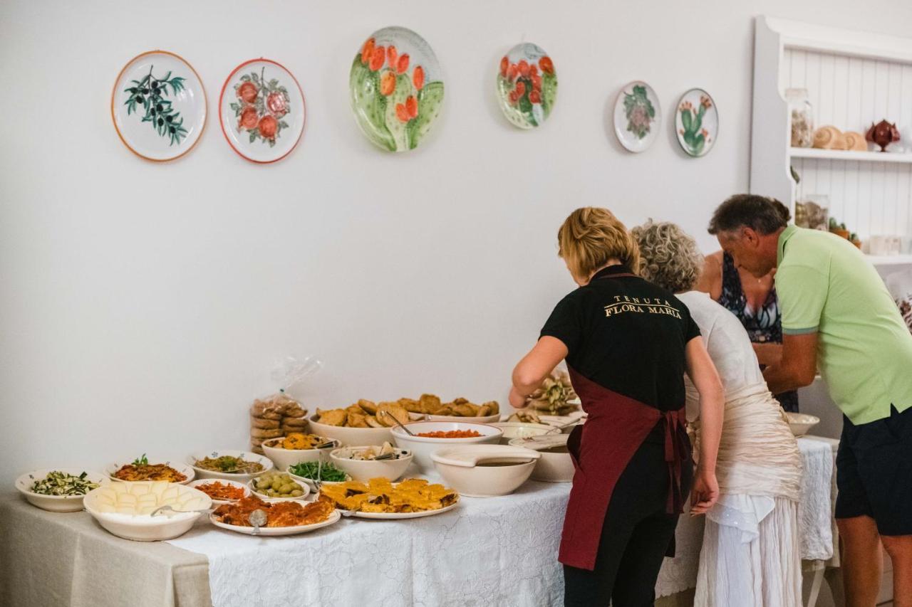 Masseria Tenuta Flora Maria Leverano Eksteriør bilde